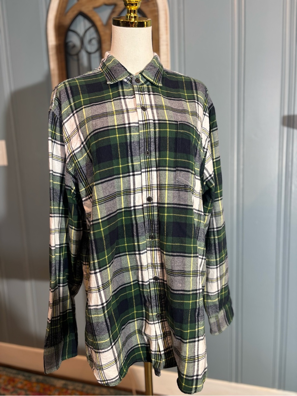 EUC Mens Fall Flannel Tartan Scotch Plaid Green White Navy Grandpa Core L Shirt